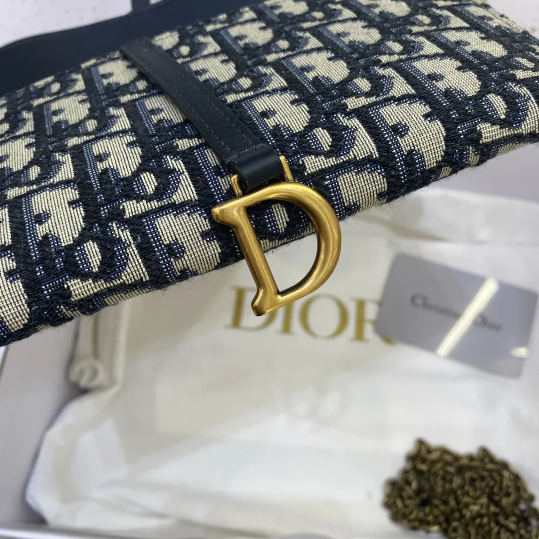 CHRISTIAN DIOR Женская сумка Saddle Oblique CHRISTIAN DIOR Женская сумка Saddle Oblique