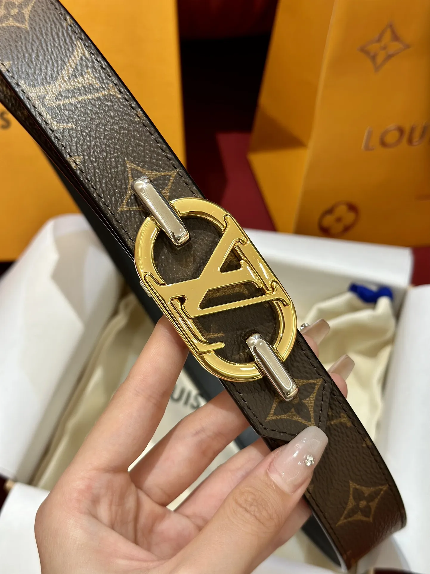 LOUIS VUITTON Женский ремень Everyday Chain LV LOUIS VUITTON Женский ремень Everyday Chain LV
