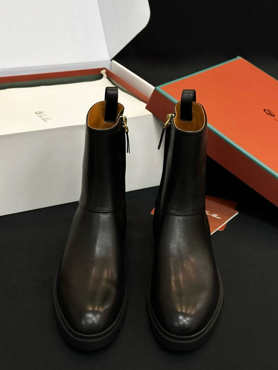 CHRISTIAN DIOR Женские сапоги из телячьей кожи CHRISTIAN DIOR Женские сапоги из телячьей кожи