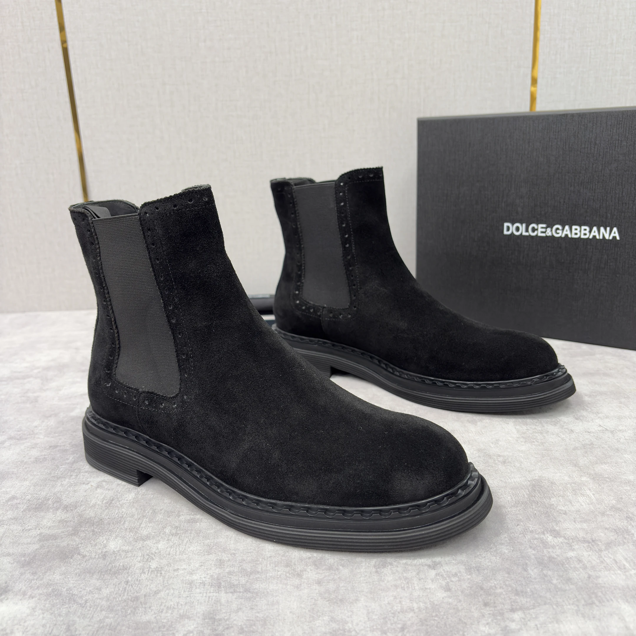 DOLCE & GABBANA Мужские ботинки из телячьей замши