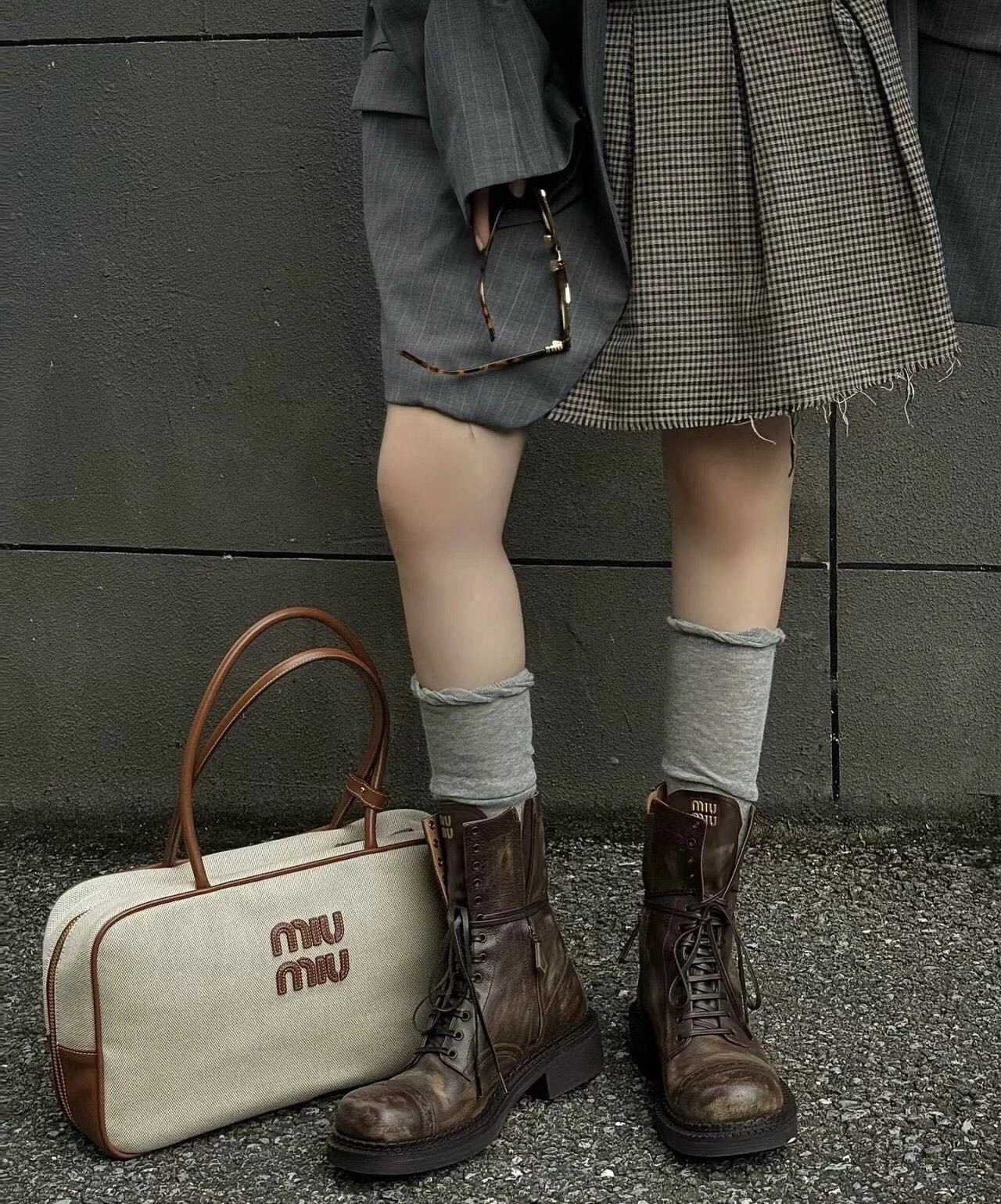 MIU MIU Женские ботинки из телячьей кожи высокие