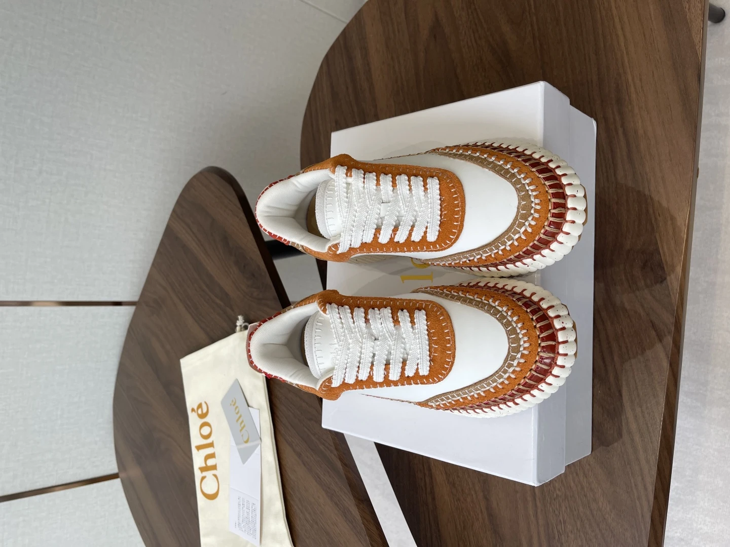 CHLOE Женские кроссовки из коровьей кожи 