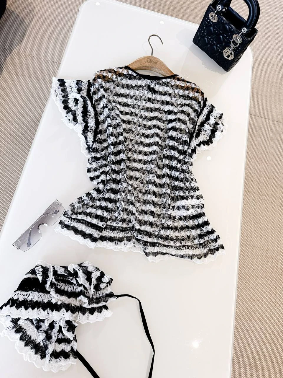 CHRISTIAN DIOR Женская блузка CHRISTIAN DIOR Женская блузка