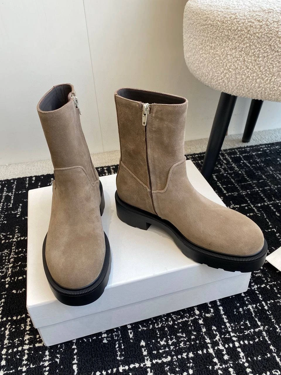 THE ROW Женские ботинки из телячьей кожи THE ROW Женские ботинки из телячьей кожи