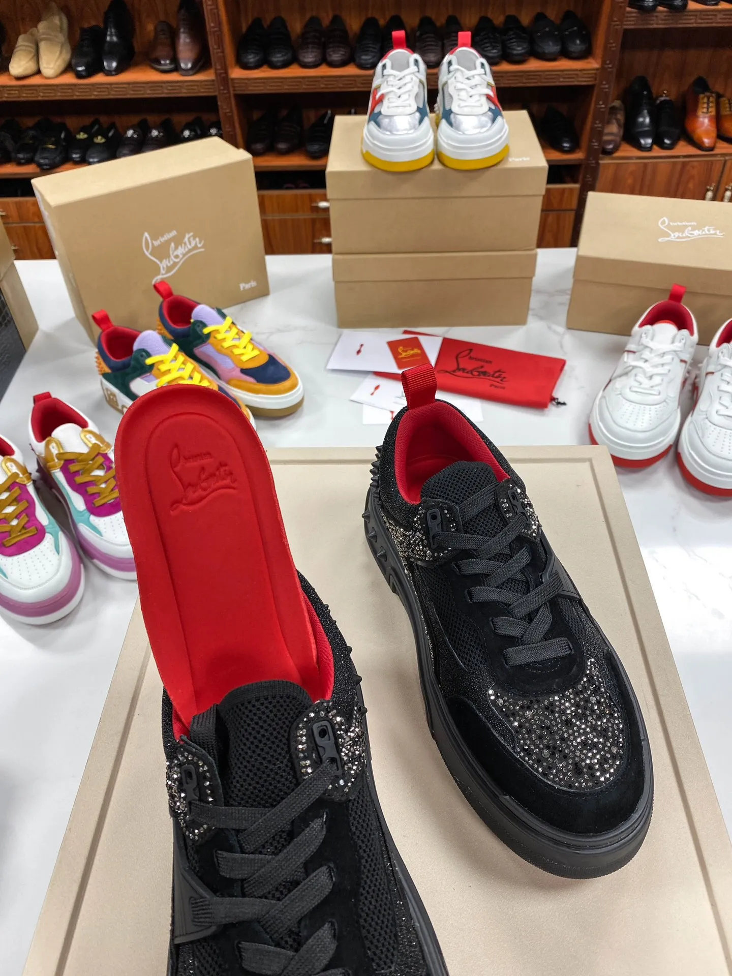 CHRISTIAN LOUBOUTIN Мужские кроссовки Astroloubi Strass