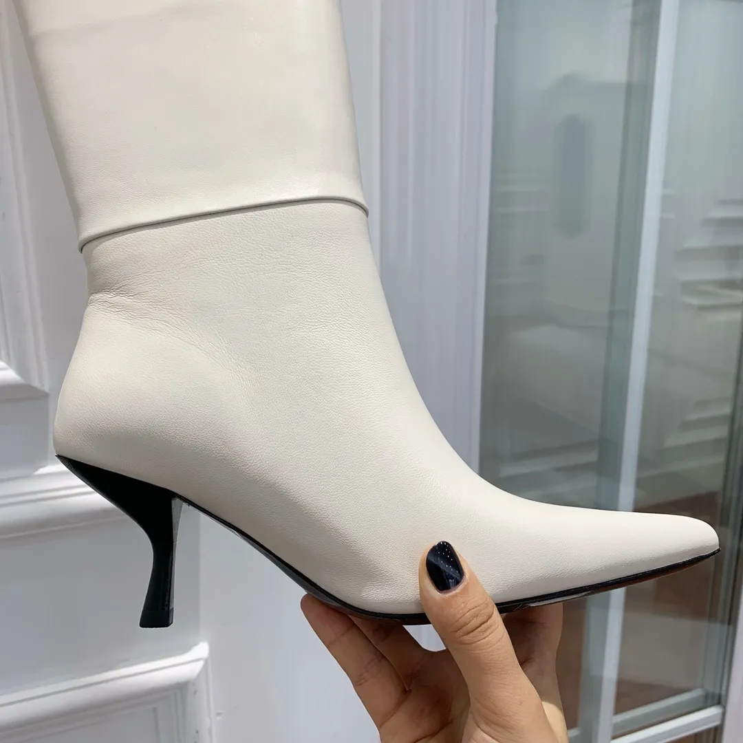 THE ROW Женские сапоги из кожи ягненка THE ROW Женские сапоги из кожи ягненка