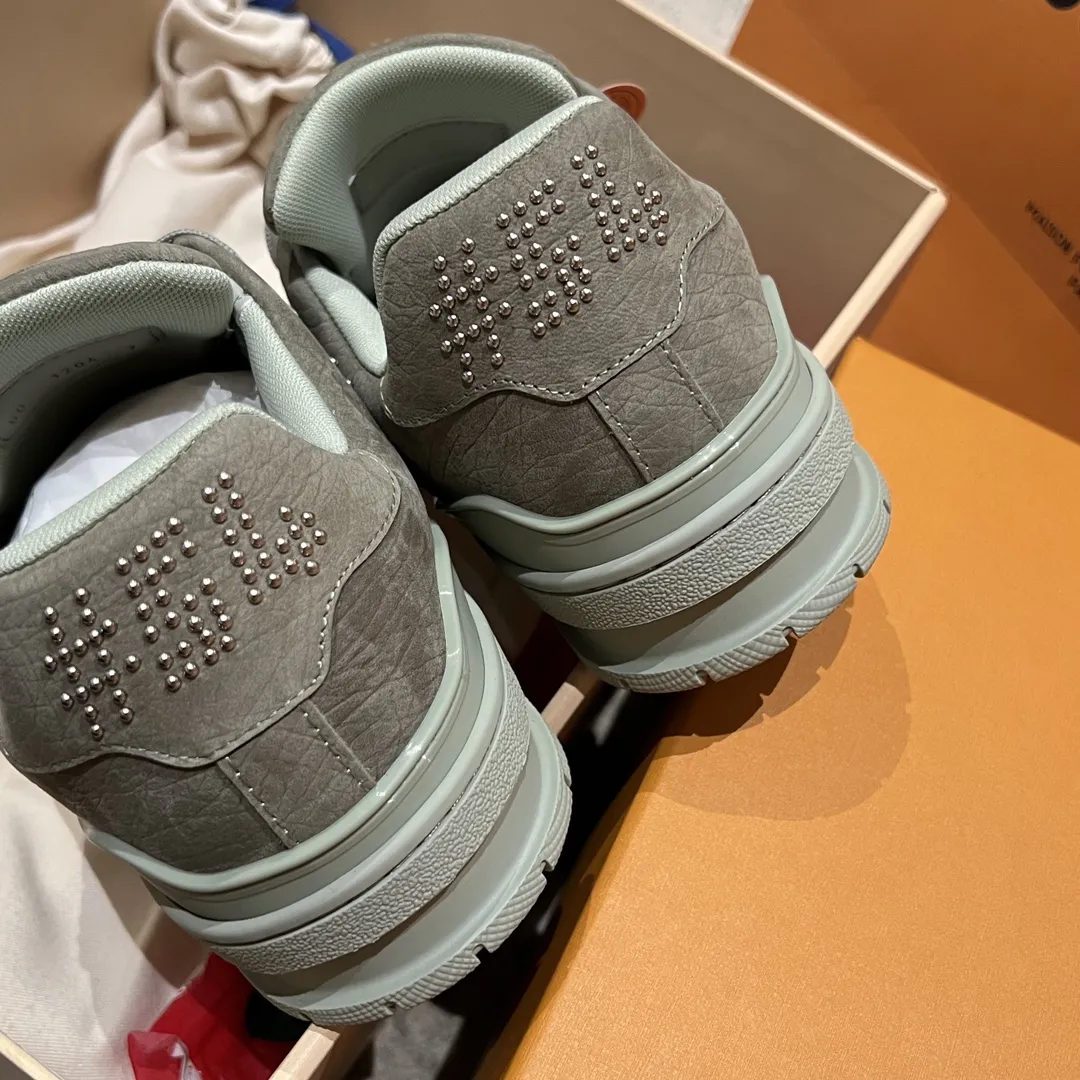 LOUIS VUITTON Кроссовки LV Trainer