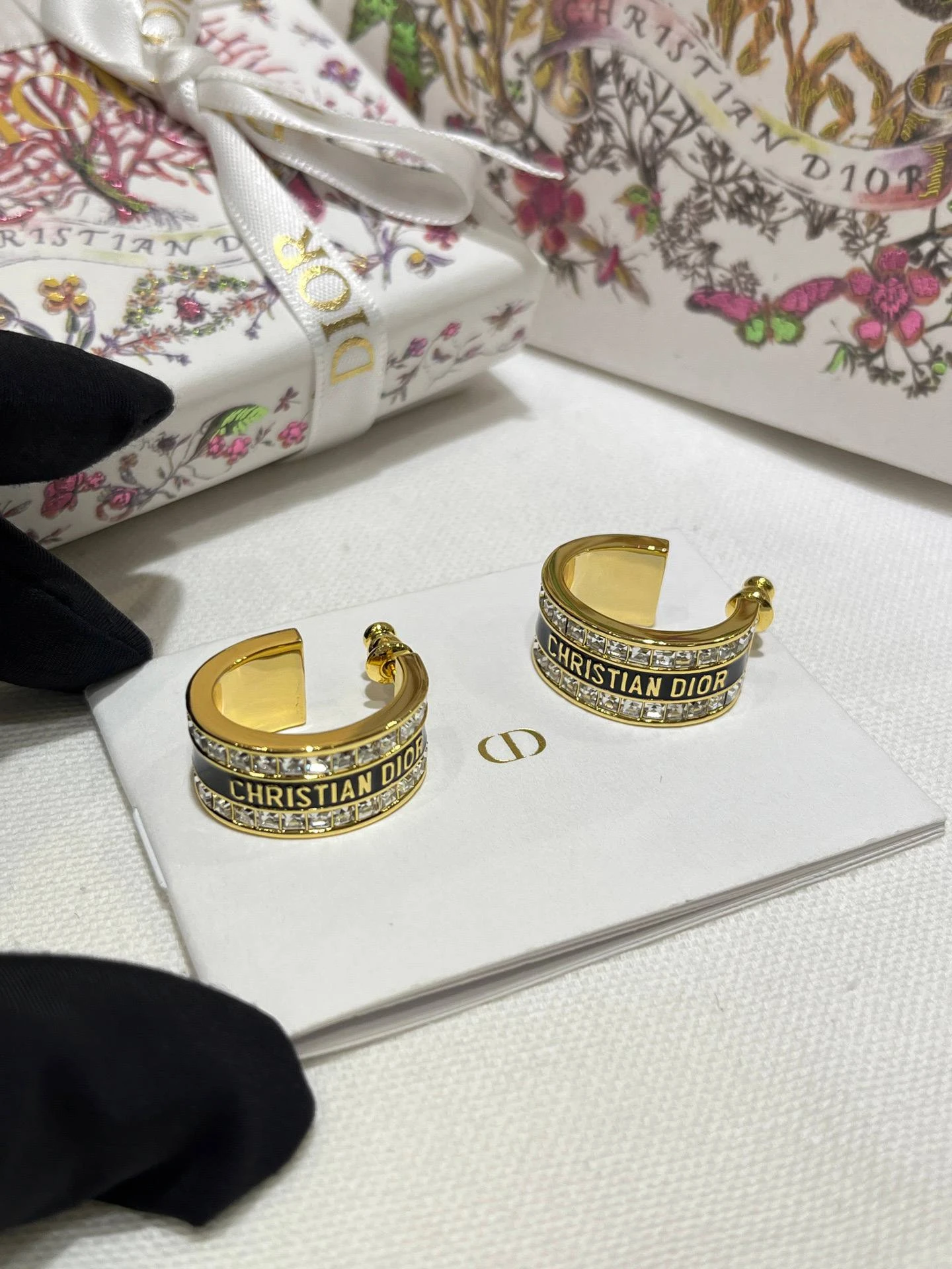 CHRISTIAN DIOR Женские серьги CHRISTIAN DIOR Женские серьги