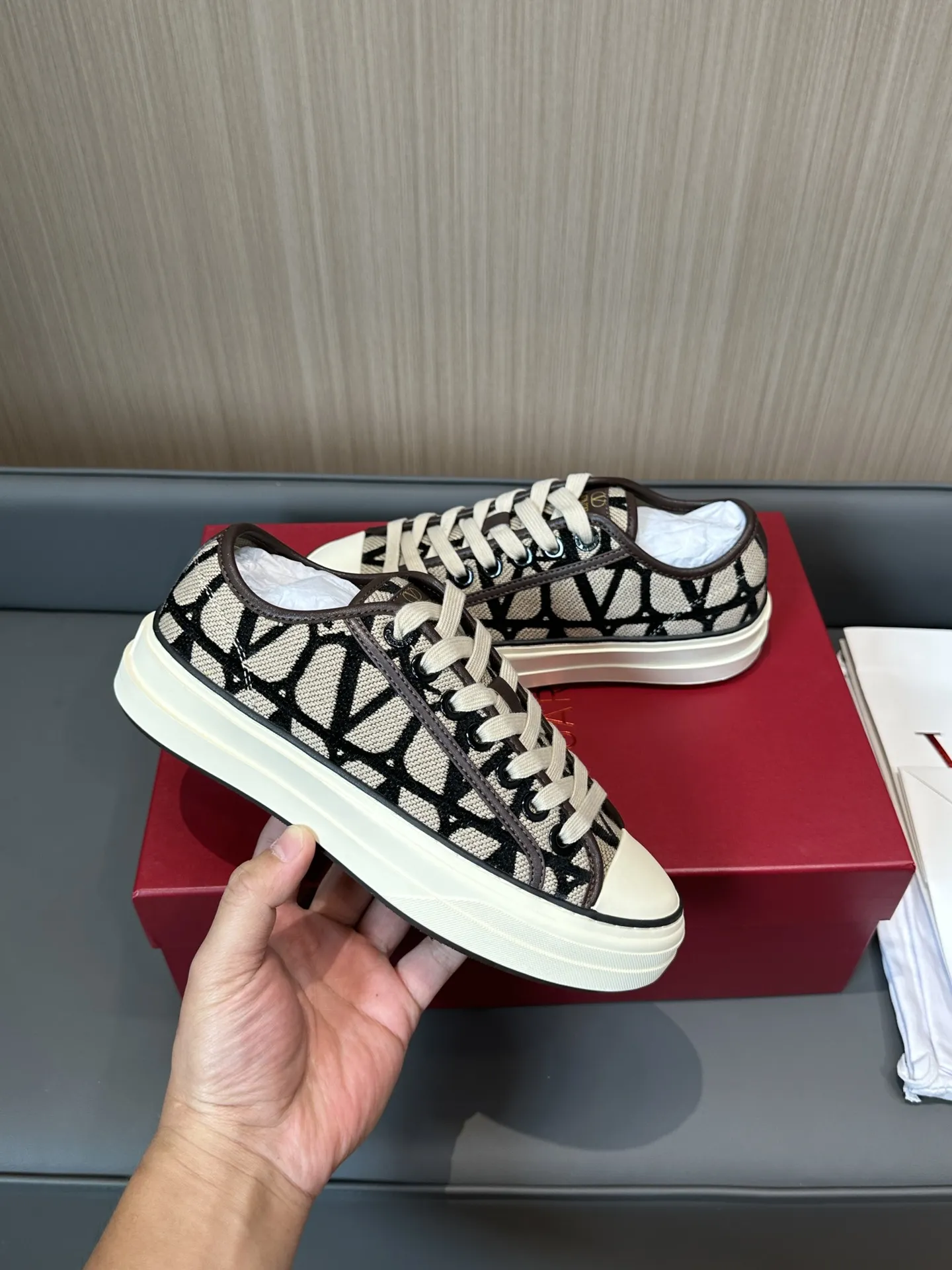 VALENTINO Кеды Toile Iconographe Totaloop VALENTINO Кеды Toile Iconographe Totaloop