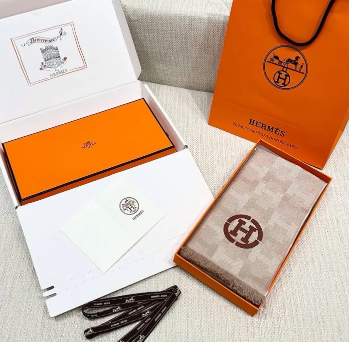 HERMES Мужской шарф из кашемира