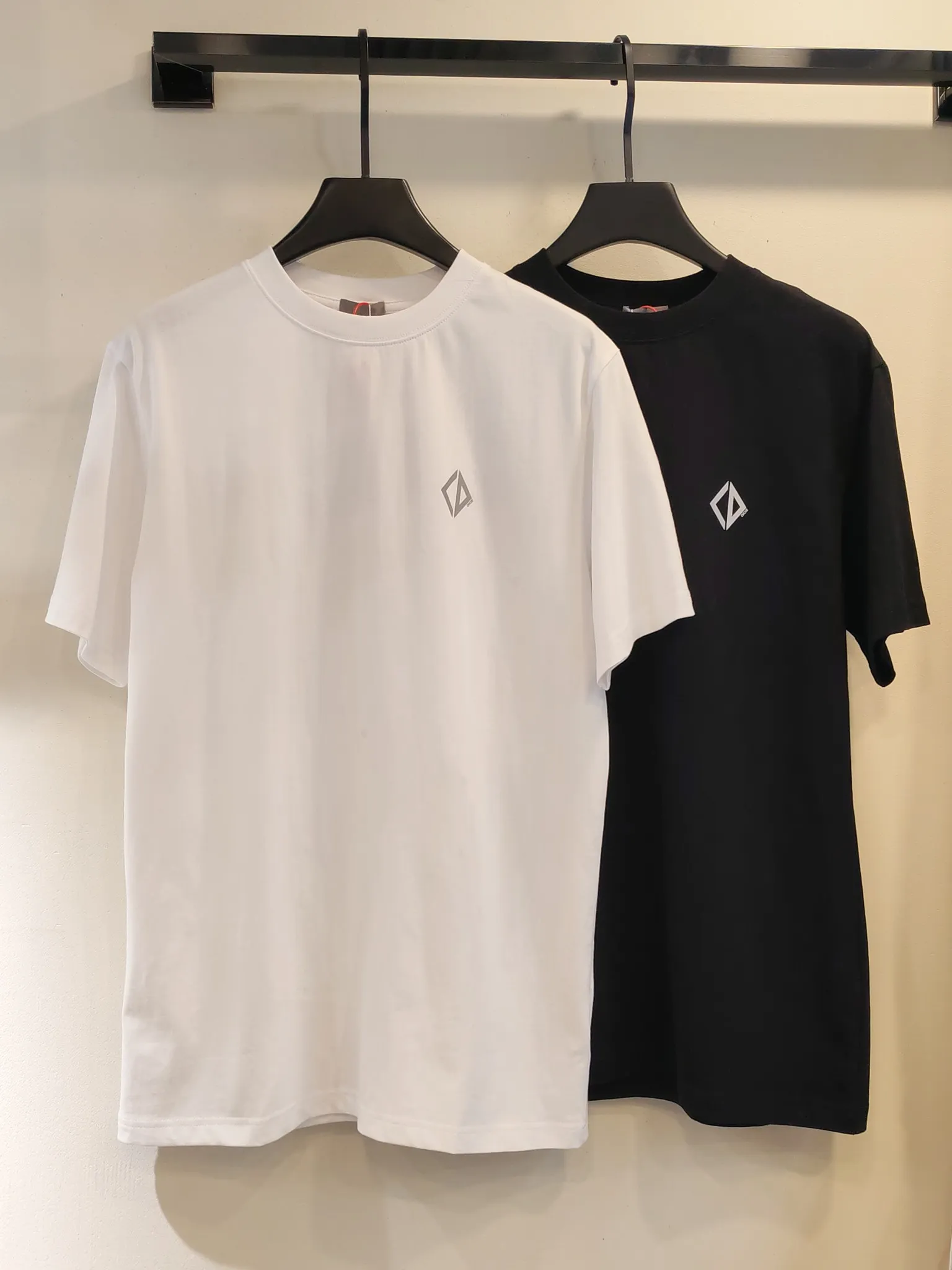 DIOR Мужская футболка DIOR Мужская футболка