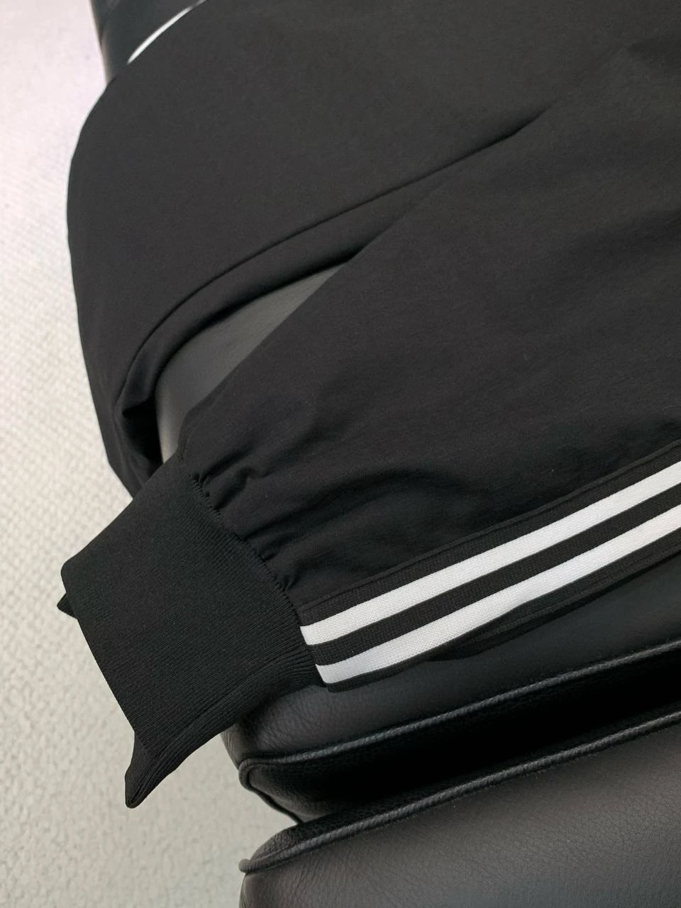 PRADA Мужские брюки черные PRADA Мужские брюки черные