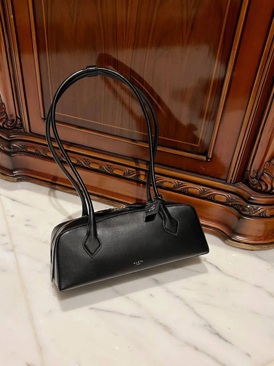 ALAIA Женская сумка Le Teckel Dachshund ALAIA Женская сумка Le Teckel Dachshund