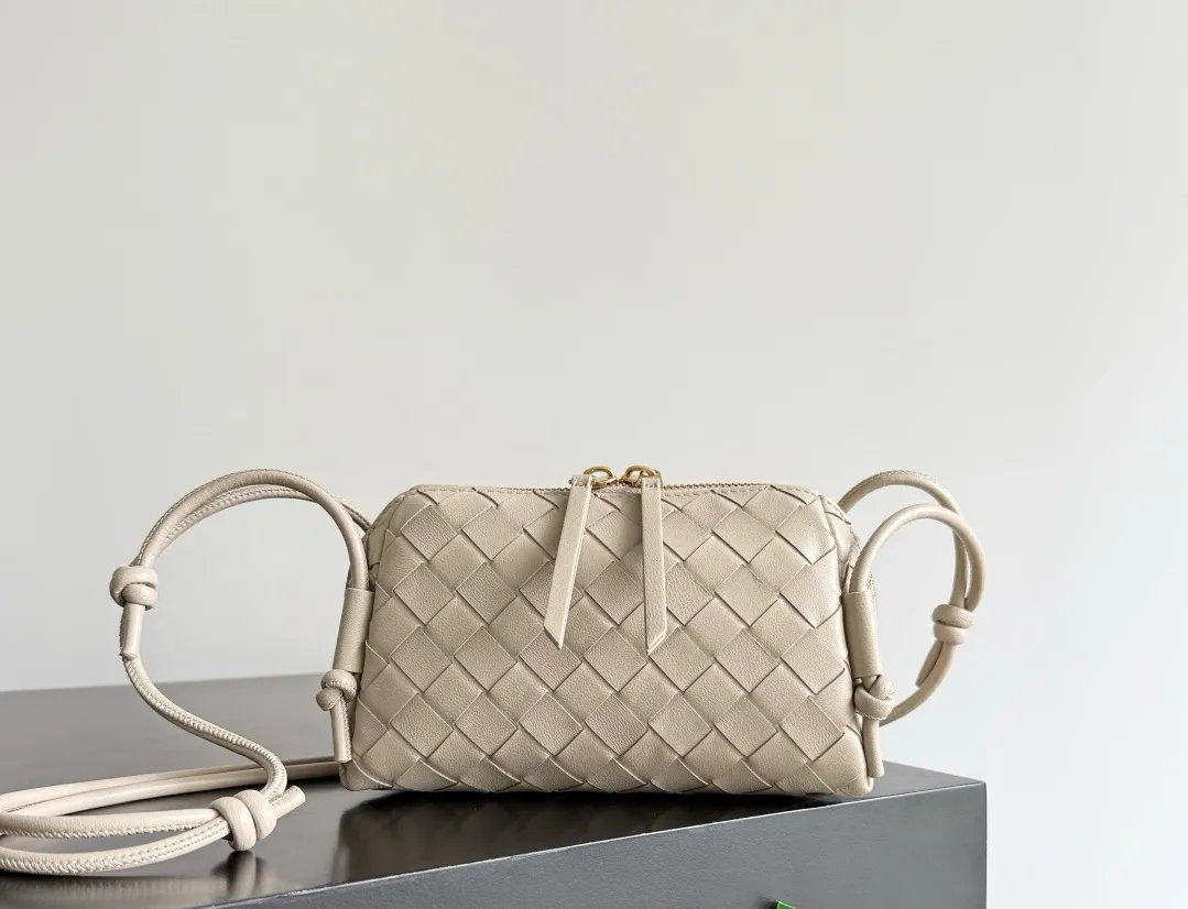 BOTTEGA VENETA Сумка Concert Pouch BOTTEGA VENETA Сумка Concert Pouch