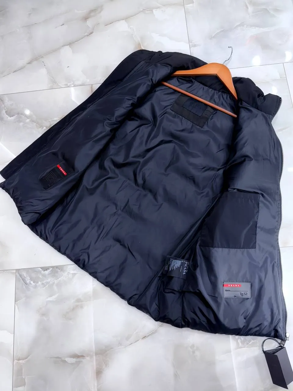 PRADA Мужской жилет на синтепоне PRADA Мужской жилет на синтепоне