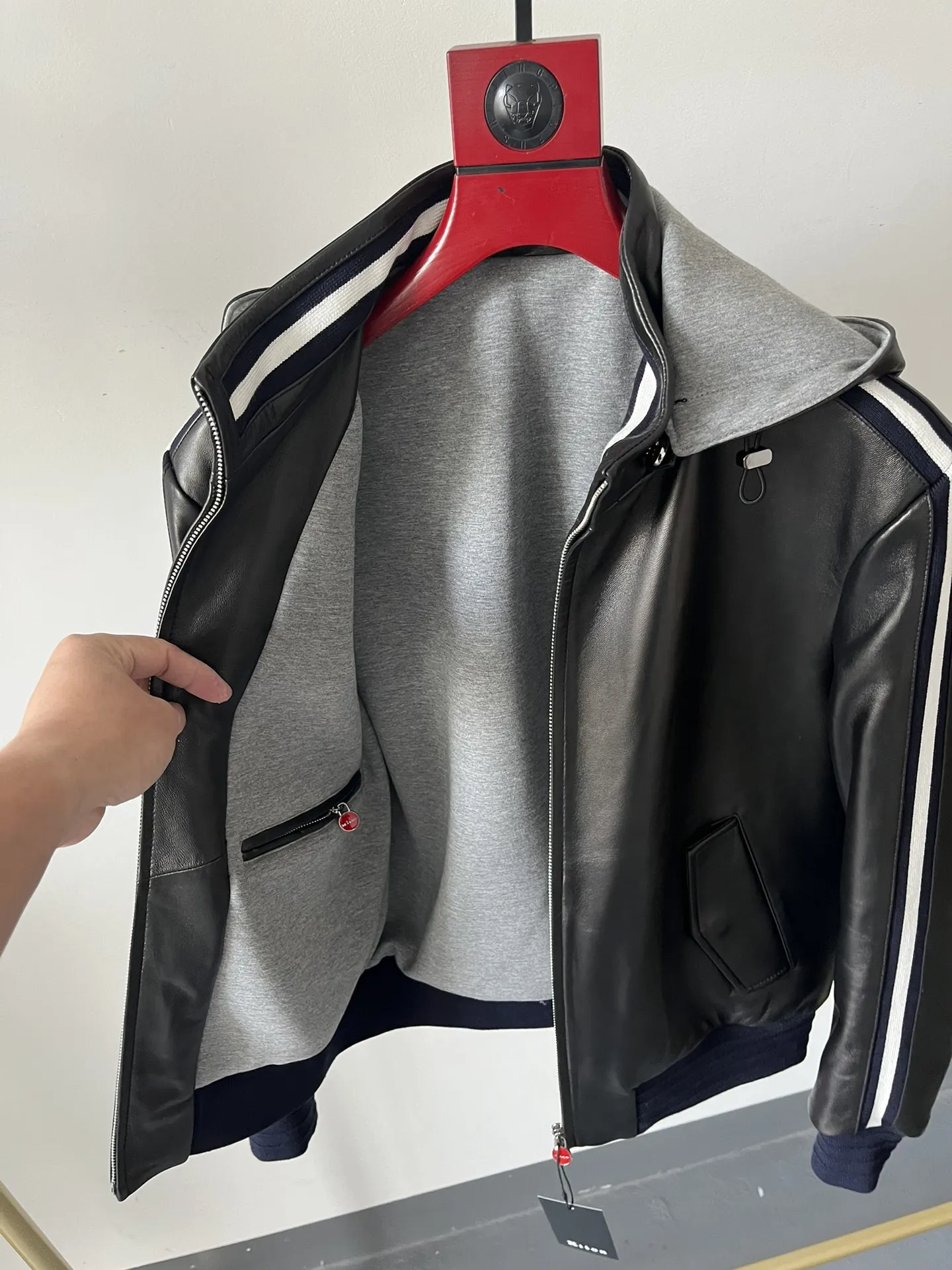 KITON Мужская кожаная куртка  KITON Мужская кожаная куртка