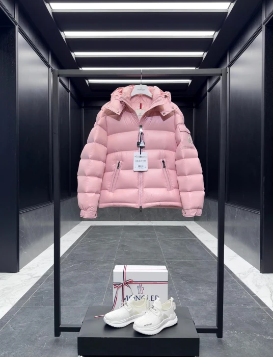 MONCLER Женский пуховик Maire Counter
