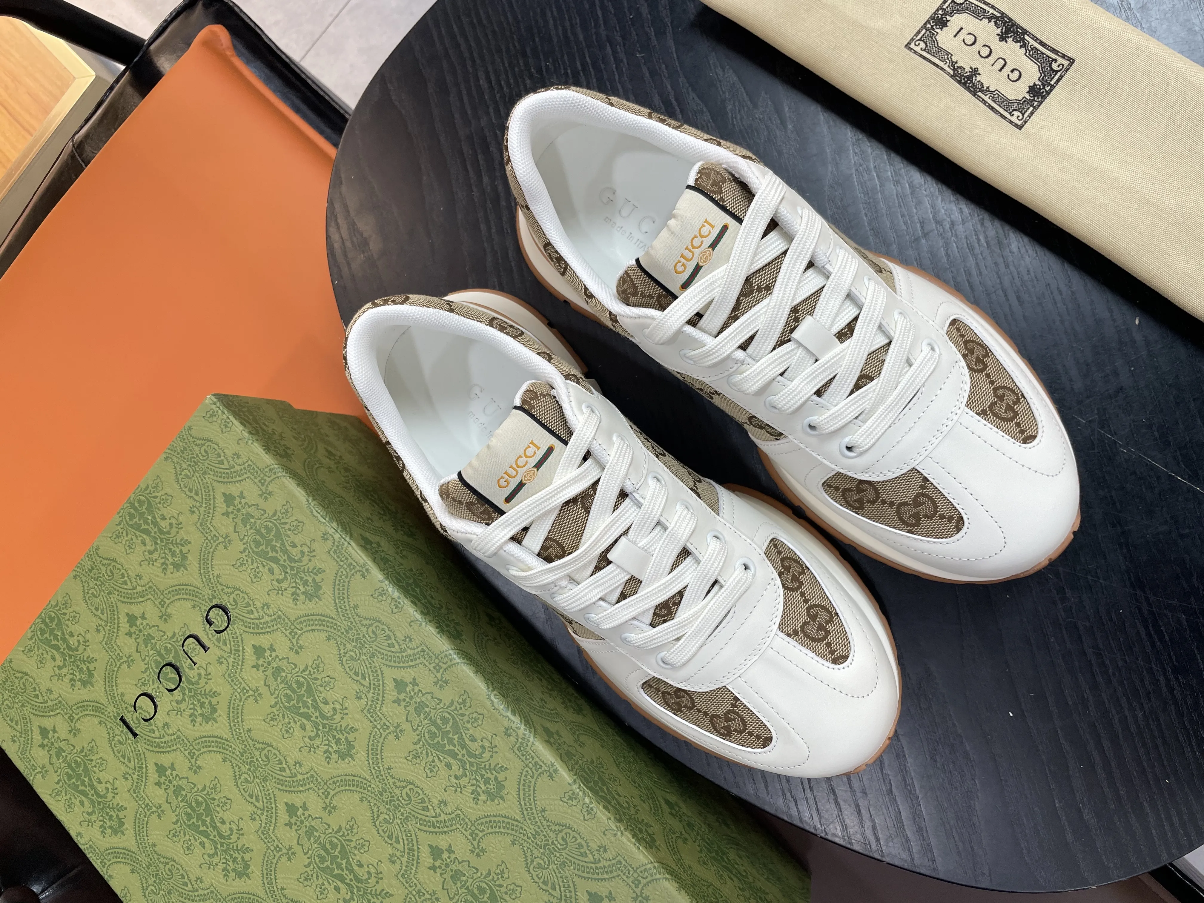 GUCCI Мужские кроссовки из телячьей кожи и парусины