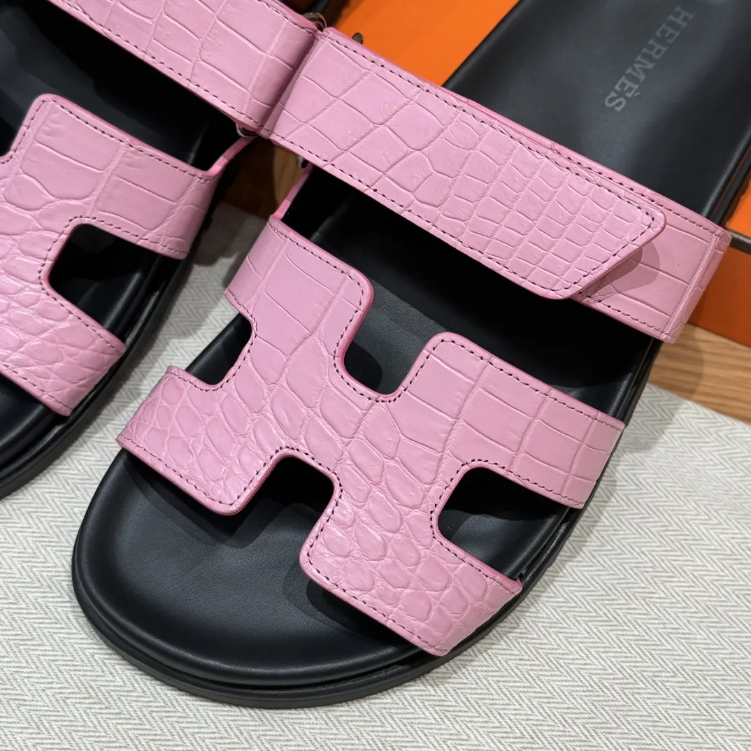 HERMES Женские сандалии Chypre из аллигатора