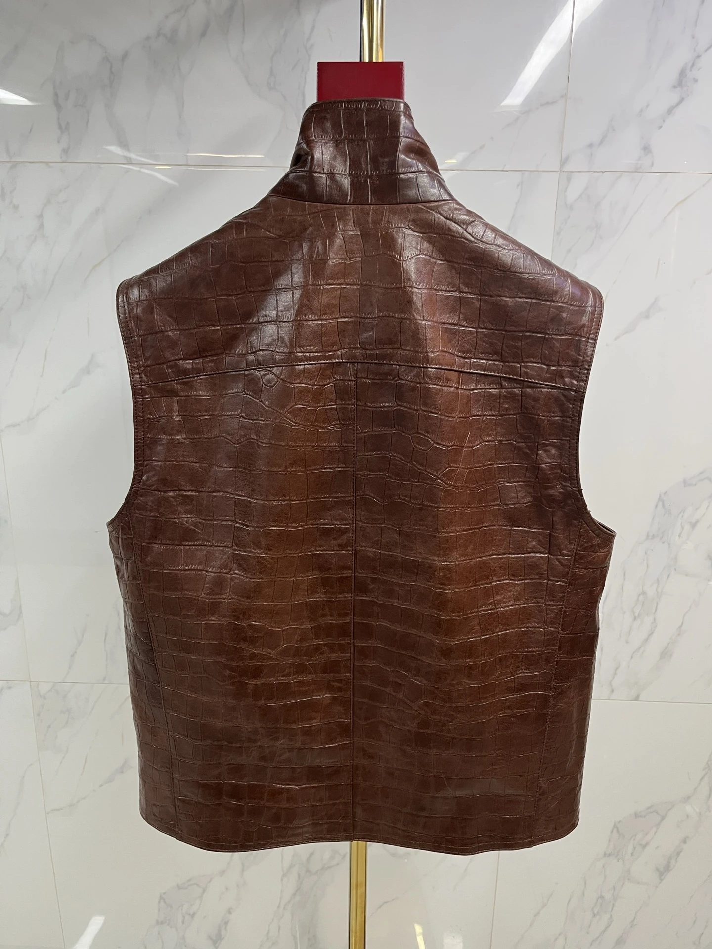 HERMES Мужской кожаный жилет  HERMES Мужской кожаный жилет