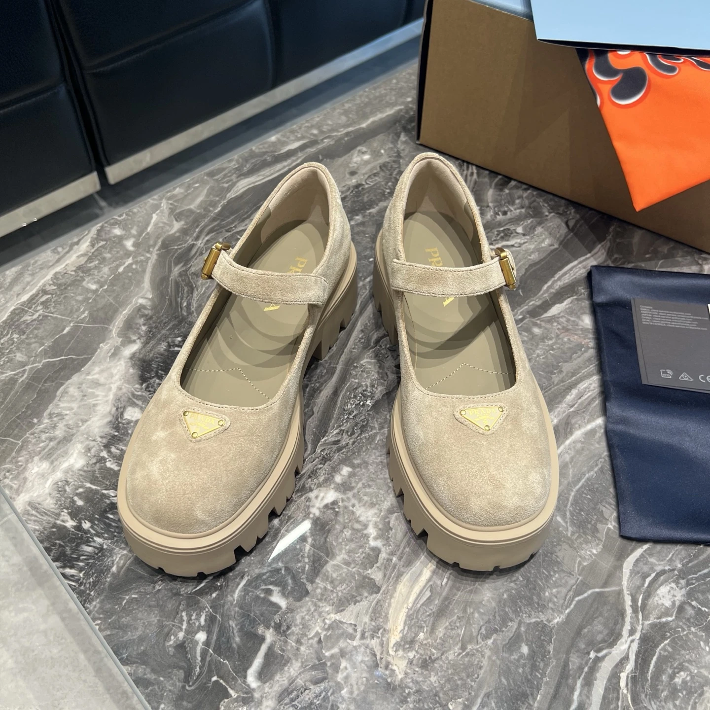 PRADA Женские туфли мэри-джейн