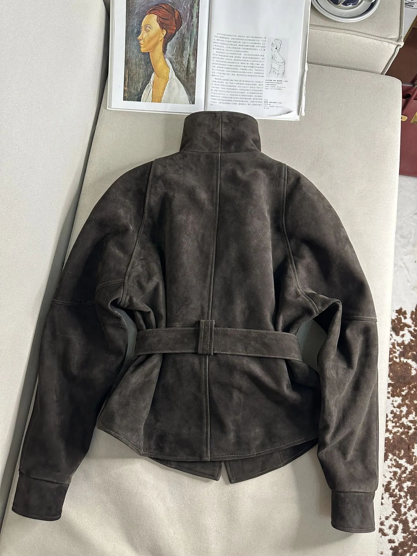 THE ROW Женский костюм из замши с брюками бежевый