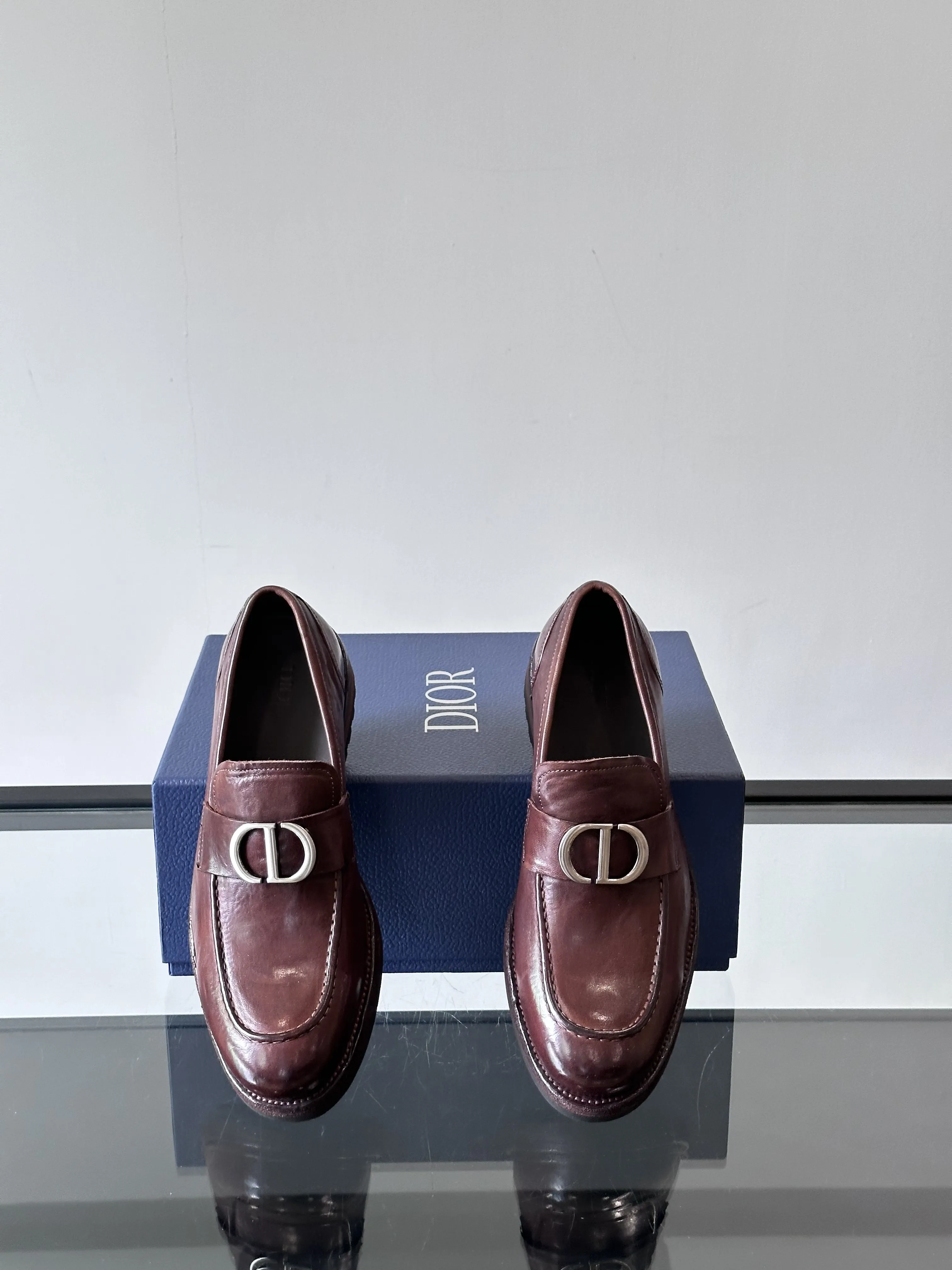 DIOR Мужские лоферы из коровьей кожи DIOR Мужские лоферы из коровьей кожи