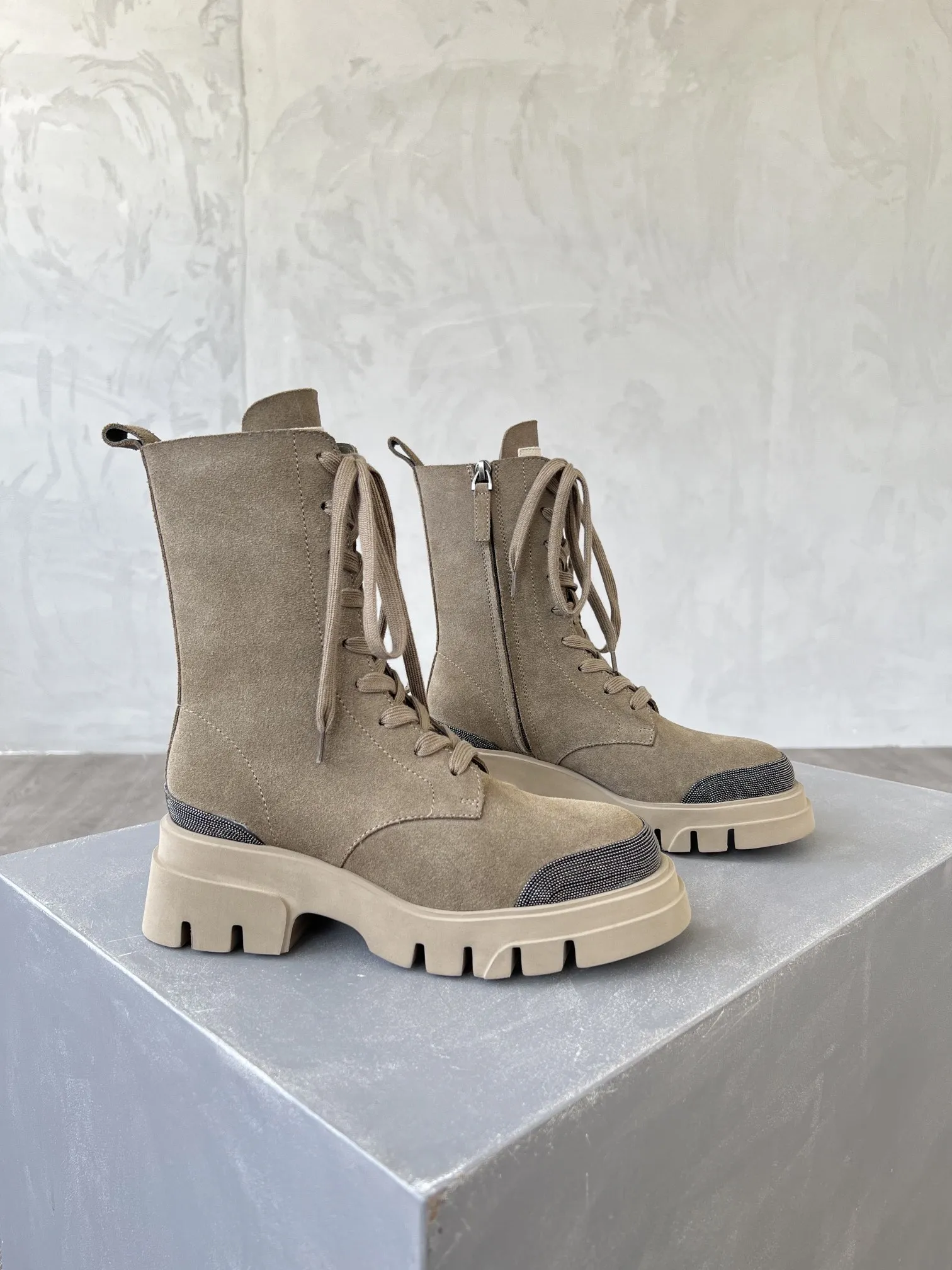 BRUNELLO CUCINELLI Женские замшевые ботинки BRUNELLO CUCINELLI Женские замшевые ботинки