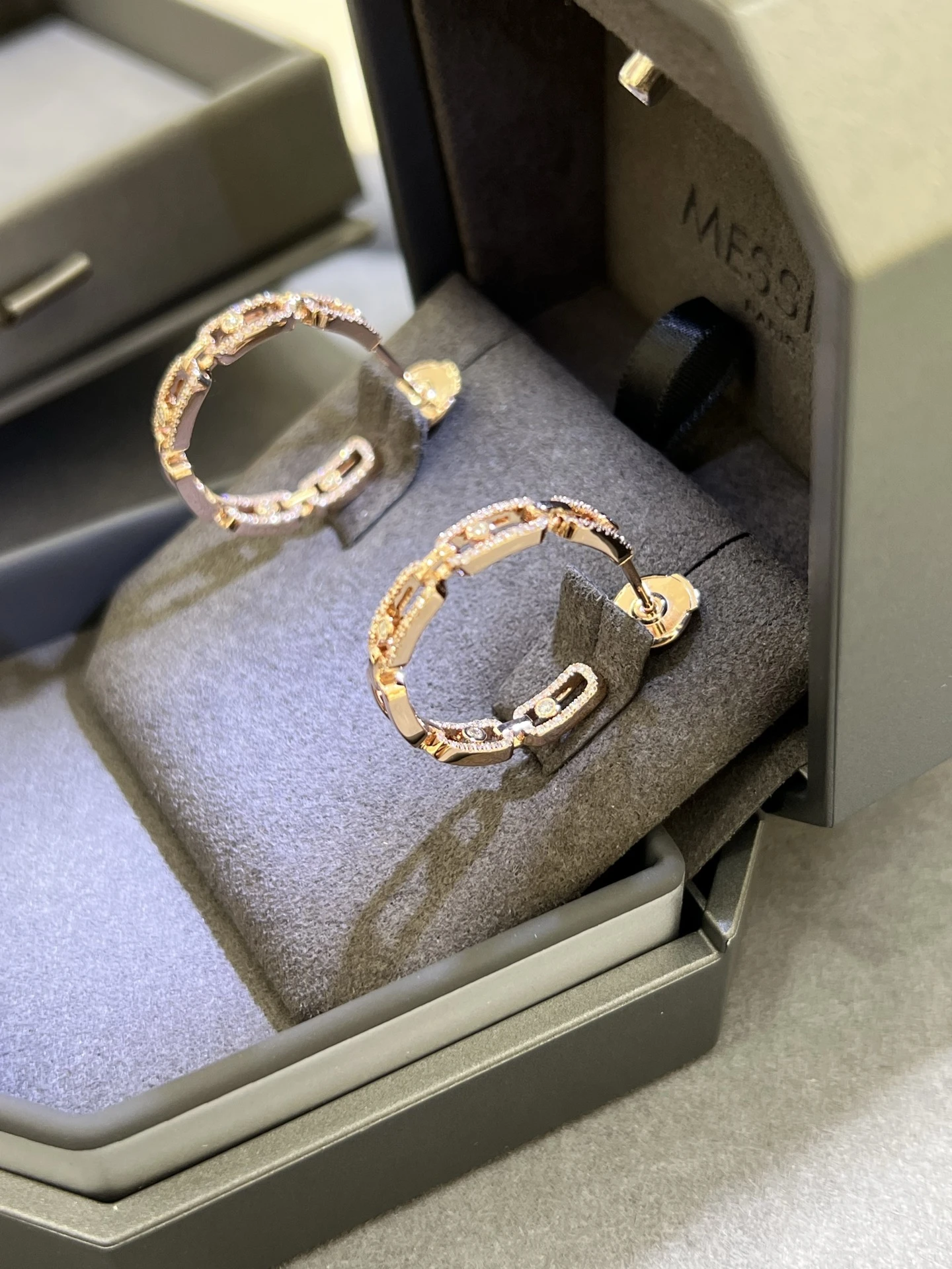 MESSIKA Серьги So Move розовое золото и бриллианты MESSIKA Серьги So Move розовое золото и бриллианты