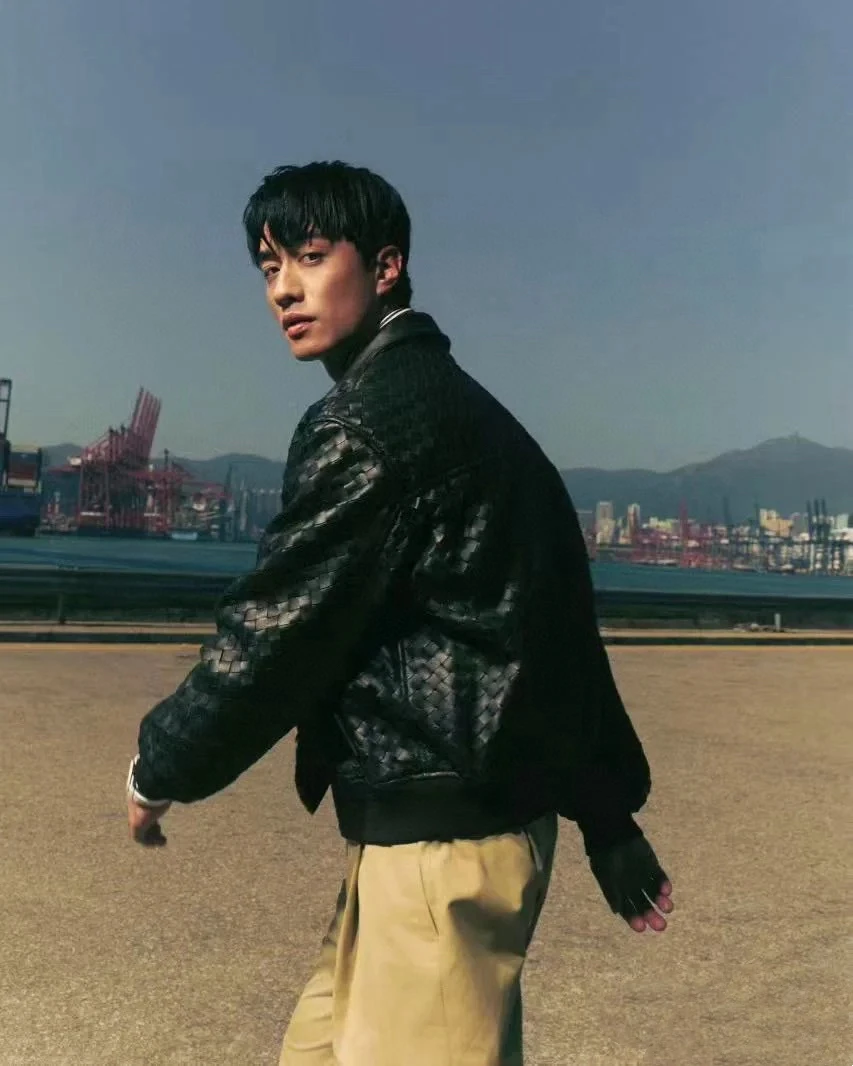 BOTTEGA VENETA Мужская кожаная куртка BOTTEGA VENETA Мужская кожаная куртка