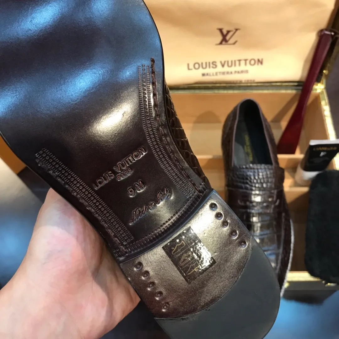 LOUIS VUITTON Мужские туфли из кожи крокодила LOUIS VUITTON Мужские туфли из кожи крокодила