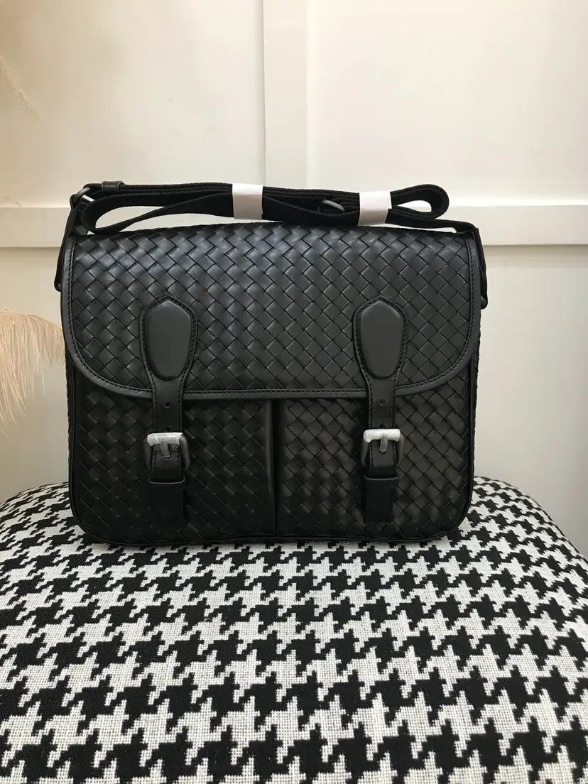 BOTTEGA VENETA Мужской Портфель с просторным внутренним отделением