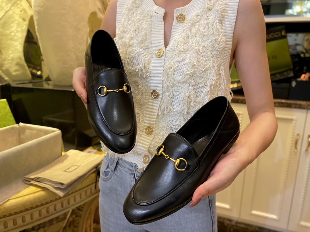 GUCCI Женские лоферы Horsebit черные
