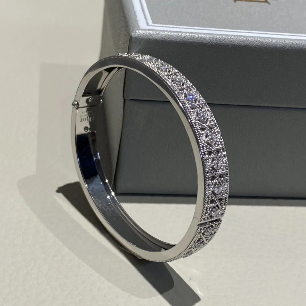 CHRISTIAN DIOR Браслет My Dior белое золото, бриллиант CHRISTIAN DIOR Браслет My Dior белое золото, бриллиант