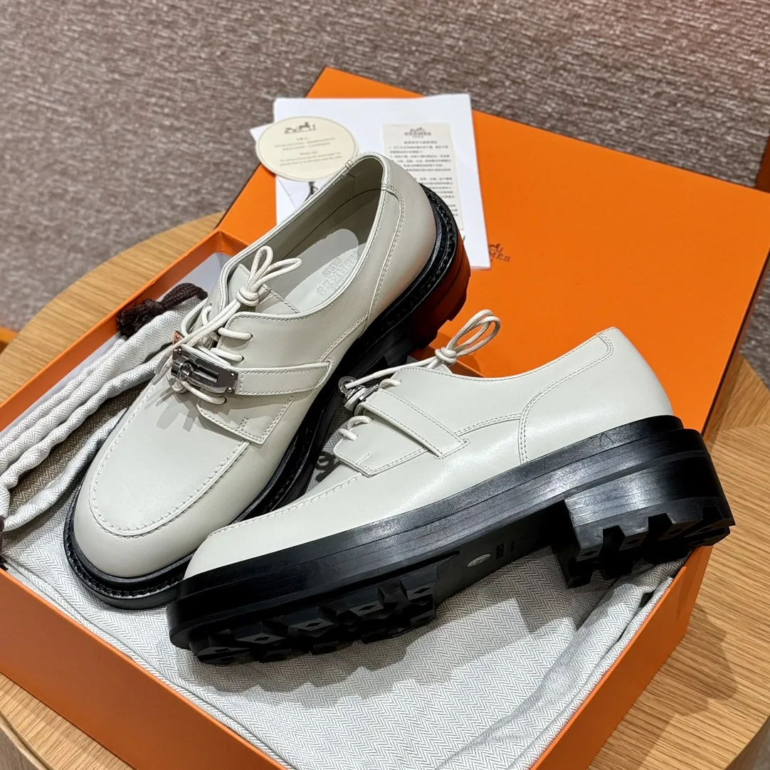 HERMES Женские лоферы First из телячьей кожи 