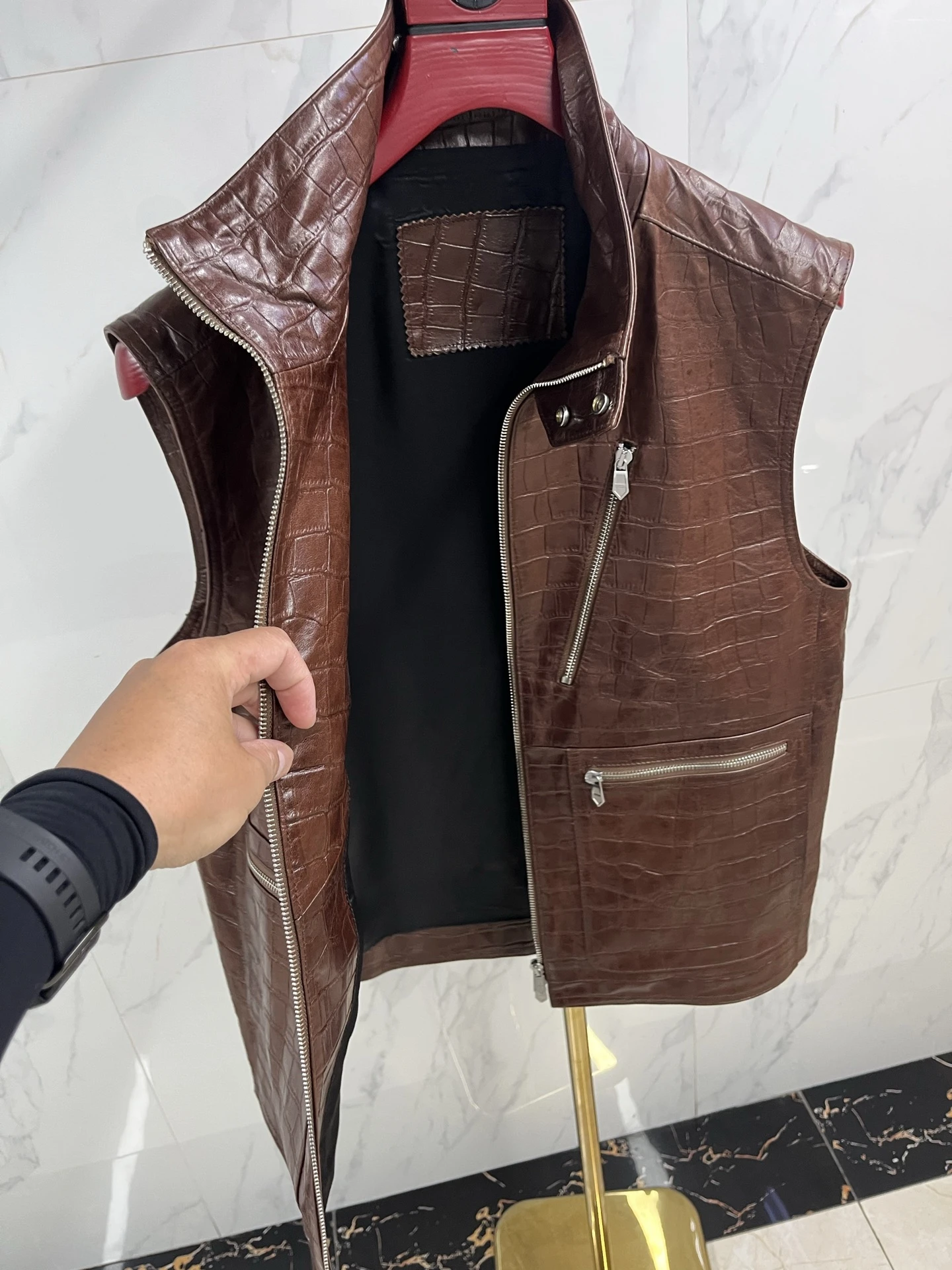 HERMES Мужской кожаный жилет  HERMES Мужской кожаный жилет