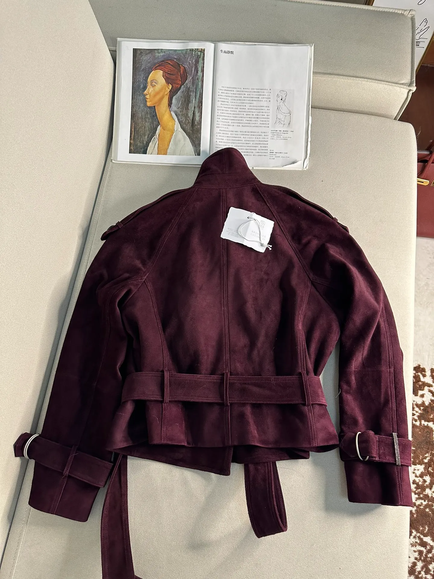 BRUNELLO CUCINELLI Женская куртка из замши с акцентом на талии BRUNELLO CUCINELLI Женская куртка из замши с акцентом на талии