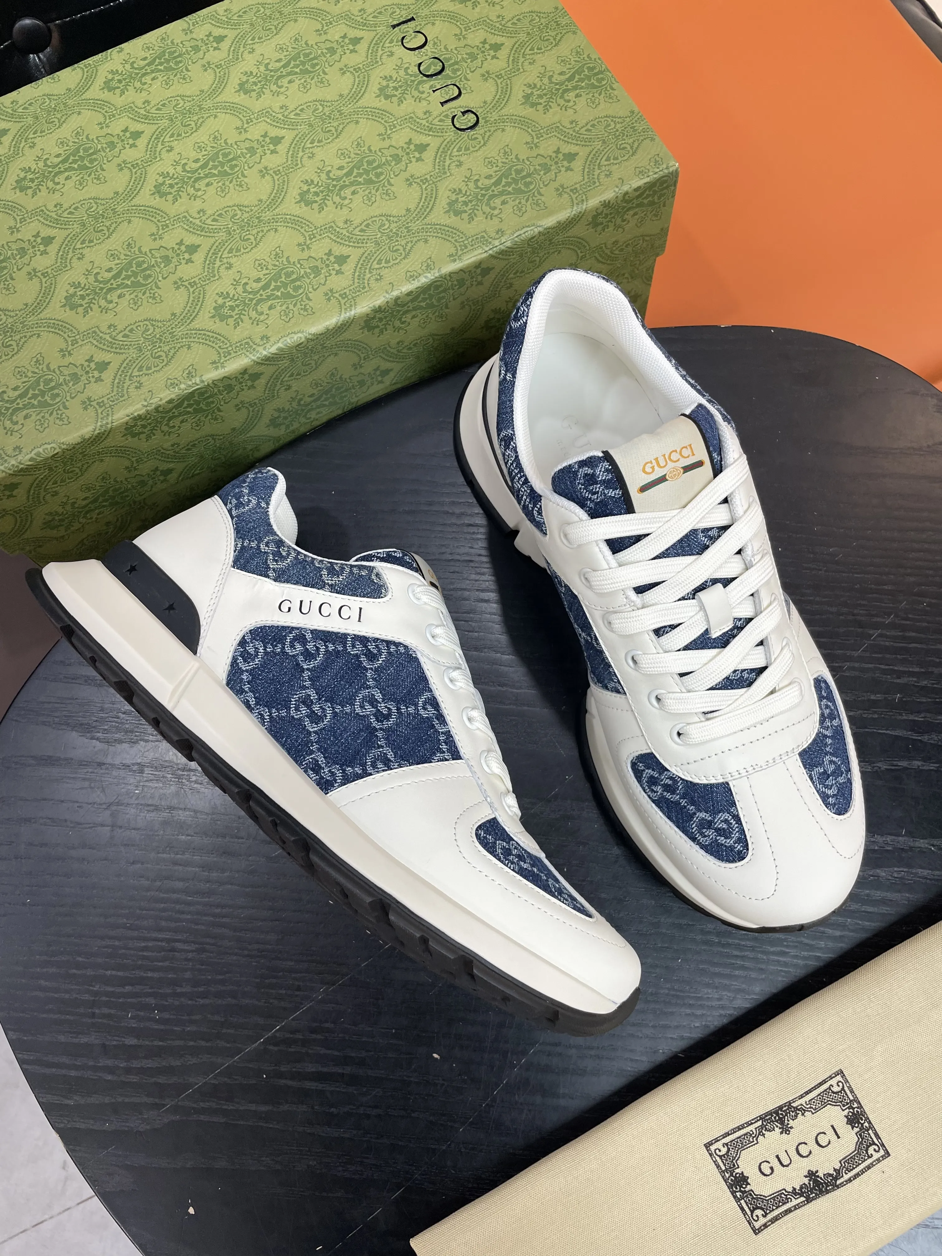 GUCCI Мужские кроссовки из телячьей кожи и парусины