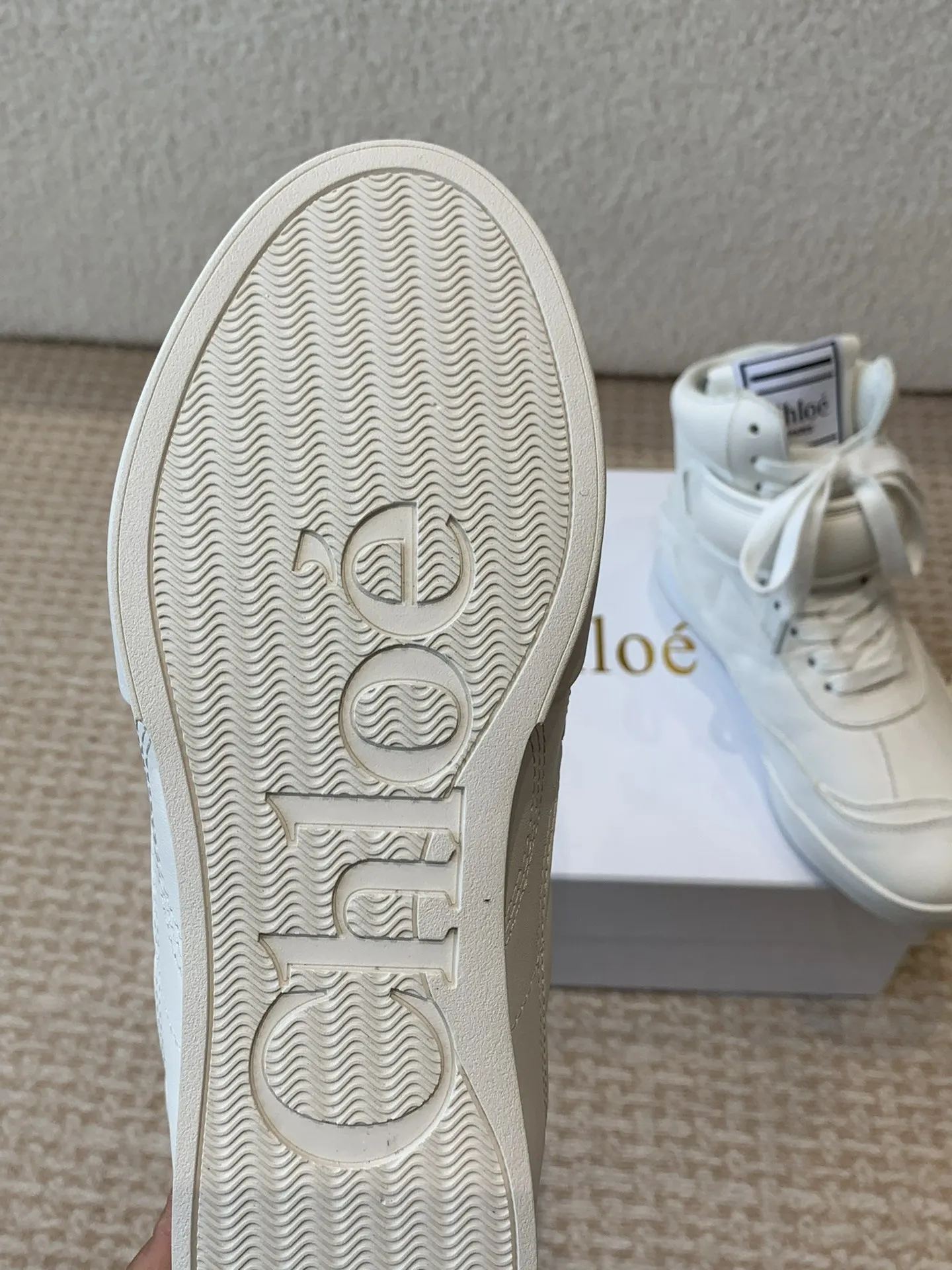 CHLOE Женские кожаные кроссовки