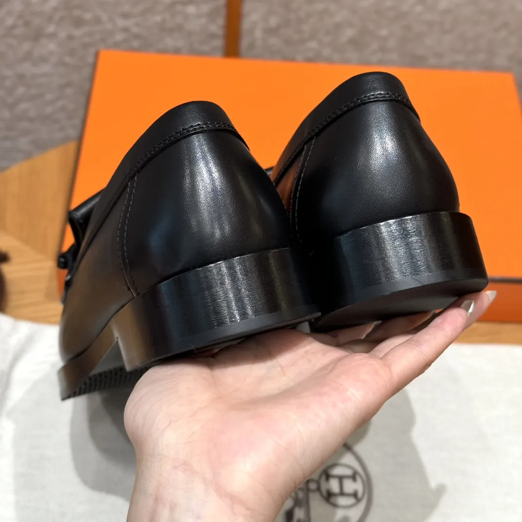 HERMES Женские лоферы Impact