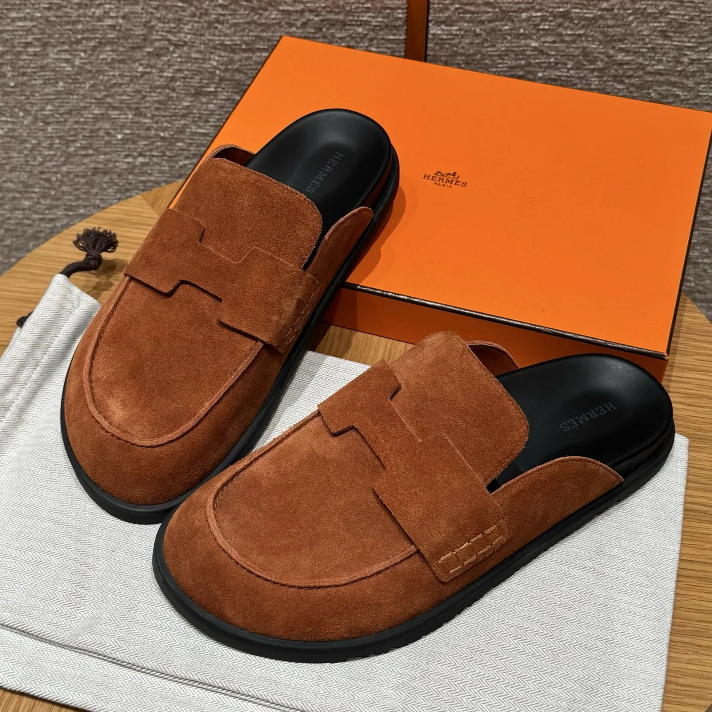 HERMES Мужские мюли Go