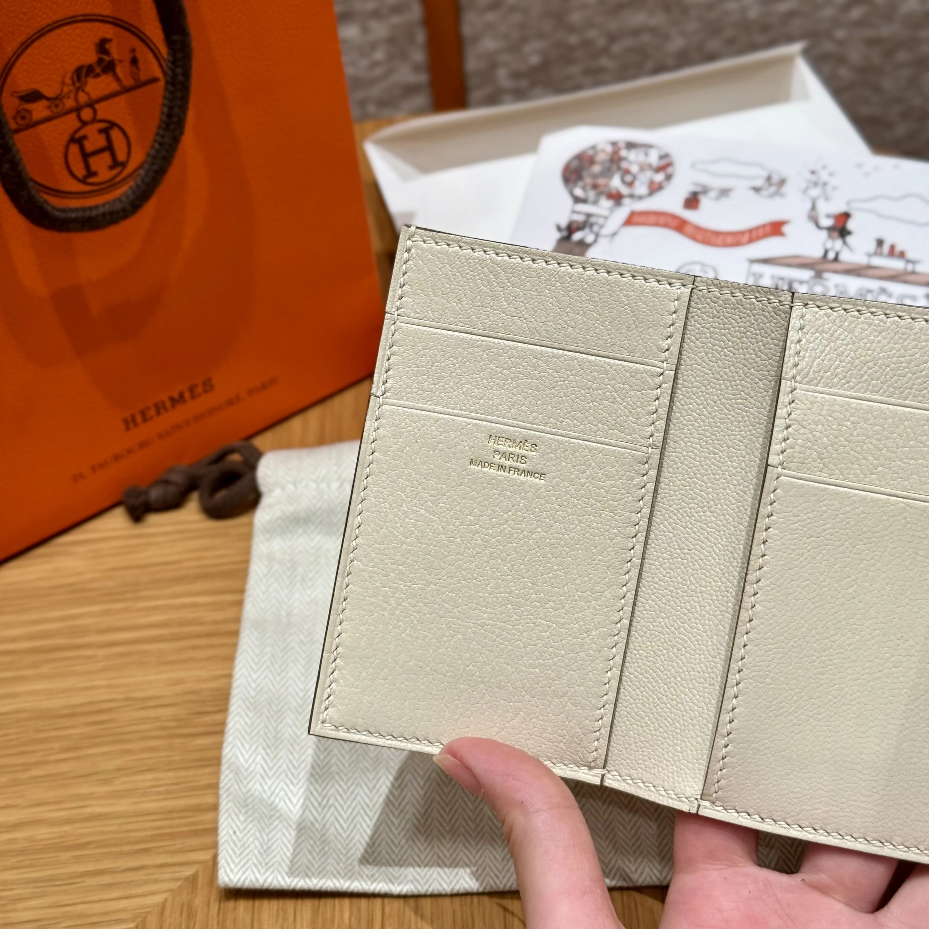 HERMES Кошелёк Bearn 11 см 10/Craie Chèvre HERMES Кошелёк Bearn 11 см 10/Craie Chèvre