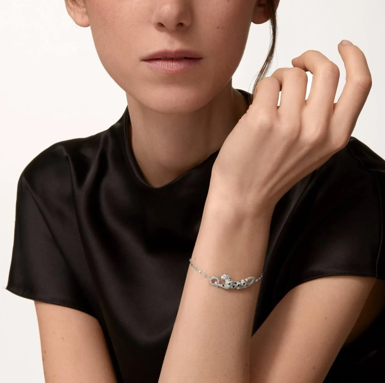 CARTIER Браслет Panthère De Cartier белое золото и бриллианты CARTIER Браслет Panthère De Cartier белое золото и бриллианты