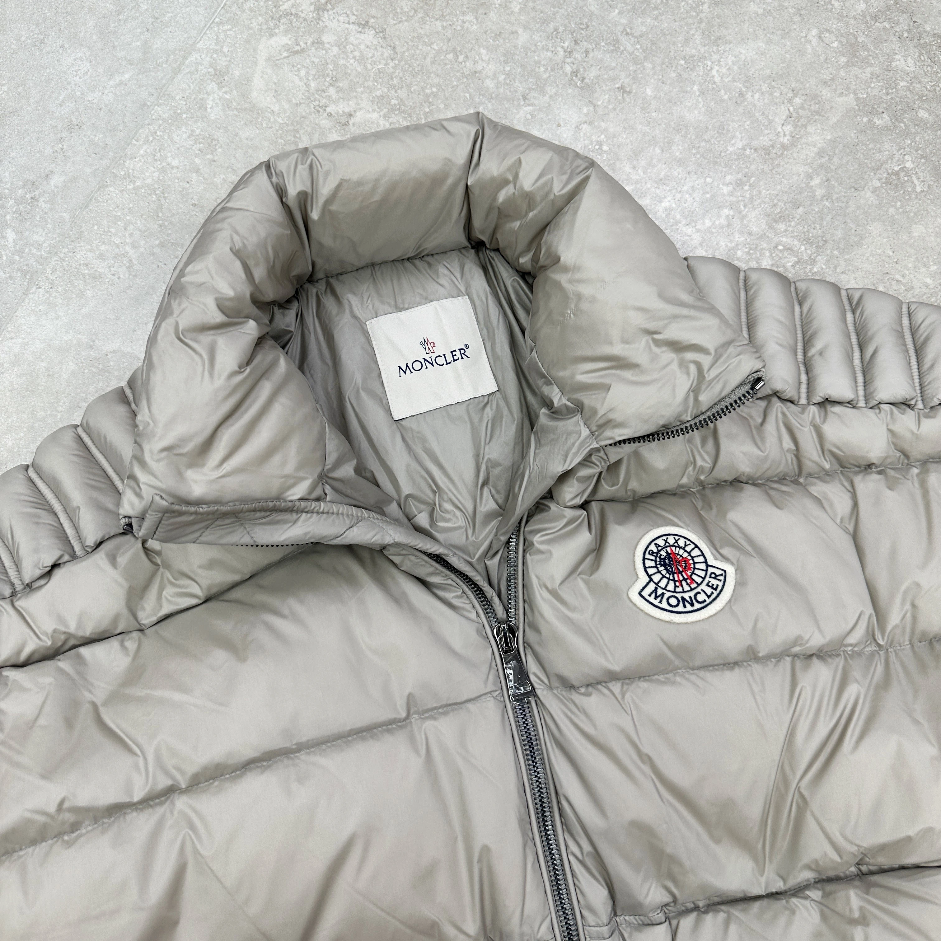 MONCLER Мужской пуховик Citala
