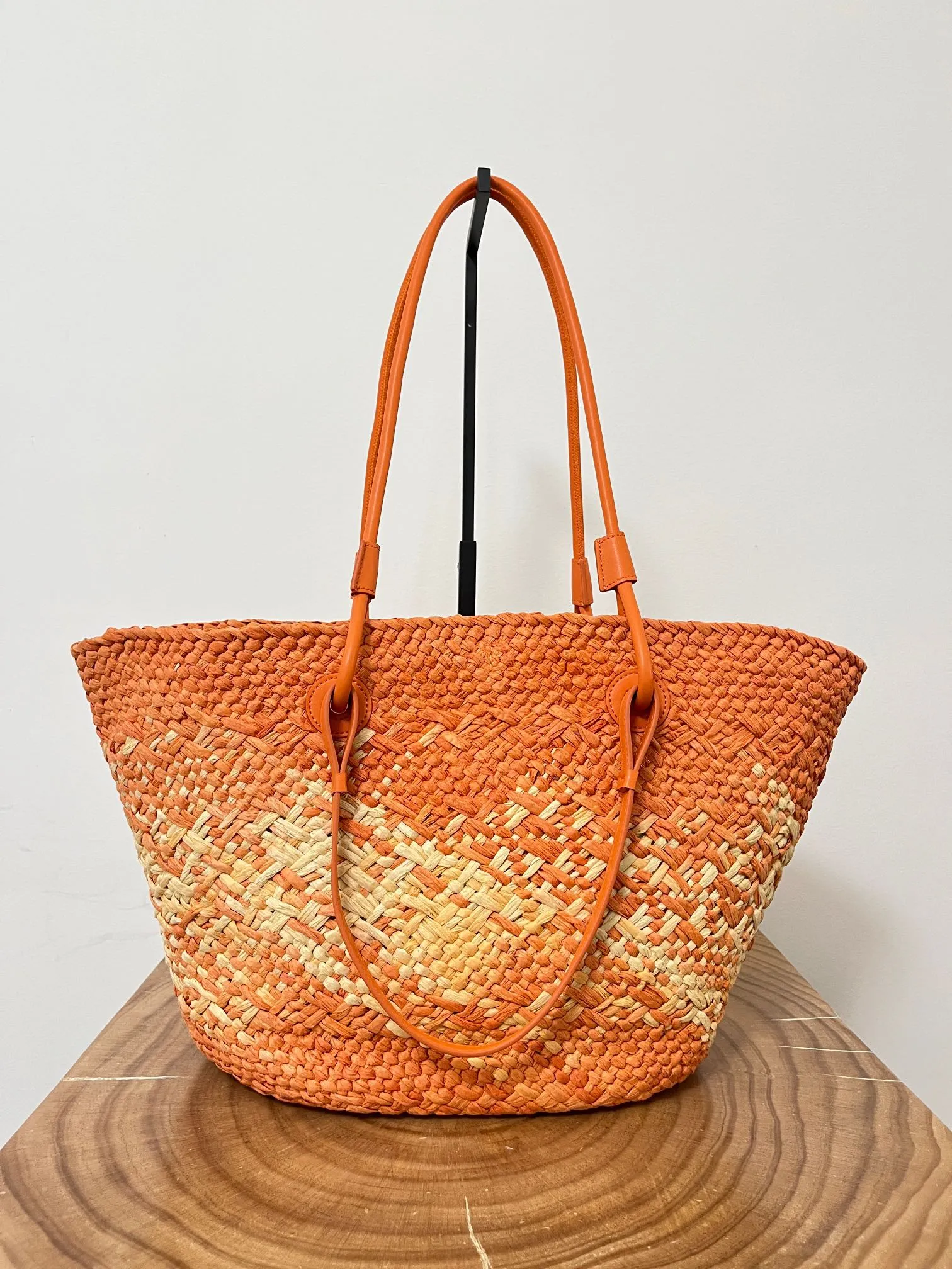 LOEWE Женская пляжная сумка Anagram Basket