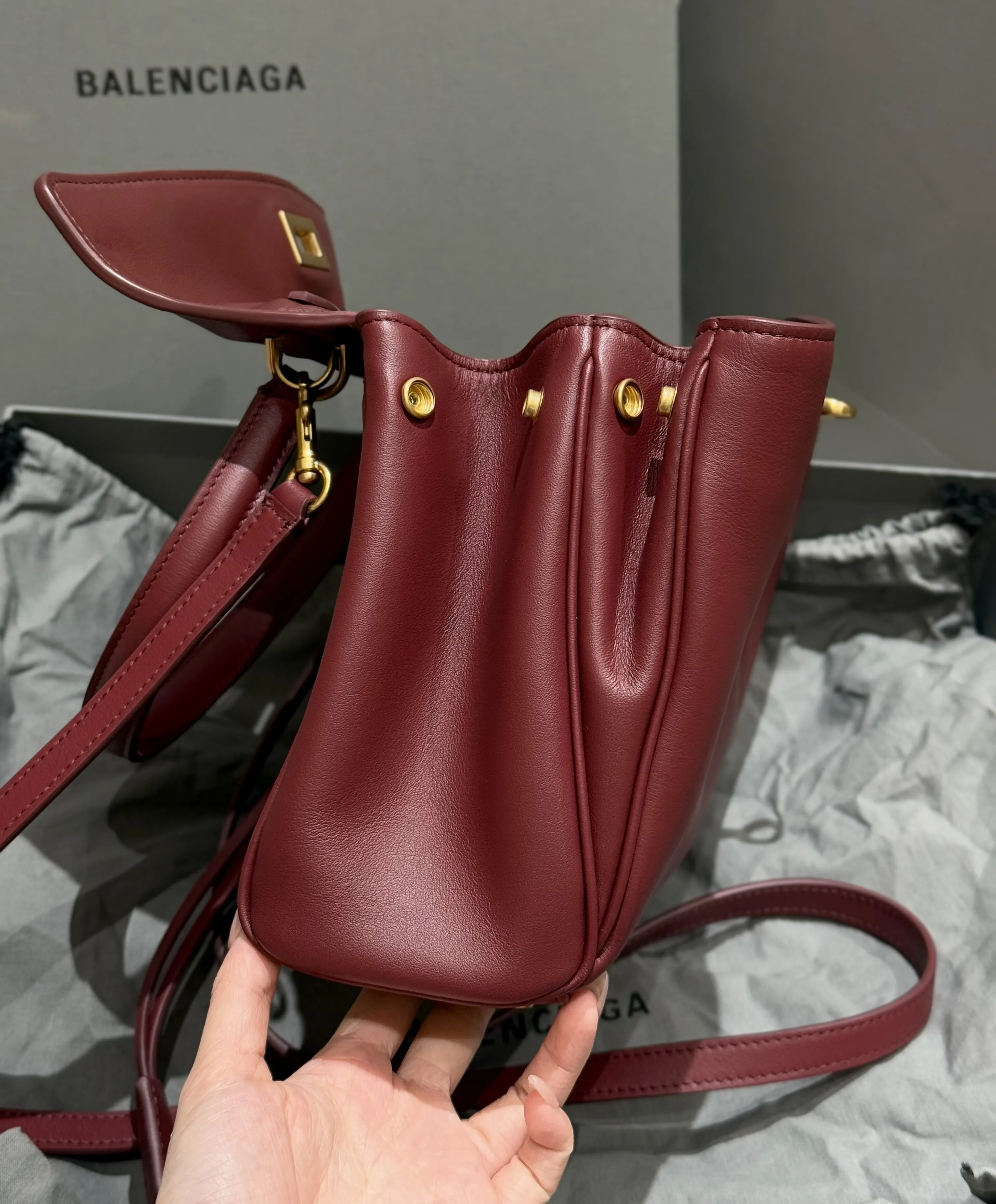 BALENCIAGA Женская сумка Rodeo Burgundy BALENCIAGA Женская сумка Rodeo Burgundy