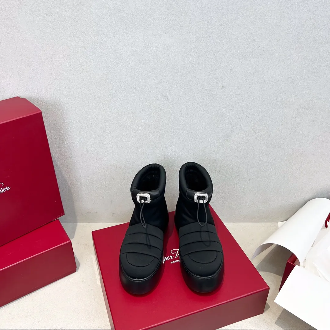 ROGER VIVIER Женские угги на шнуровке