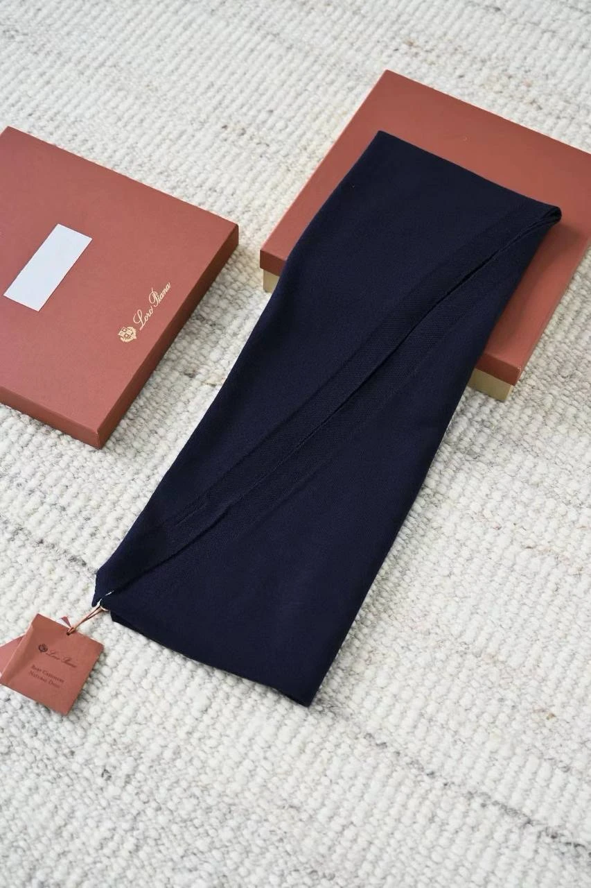 LORO PIANA Мужской шарф  LORO PIANA Мужской шарф