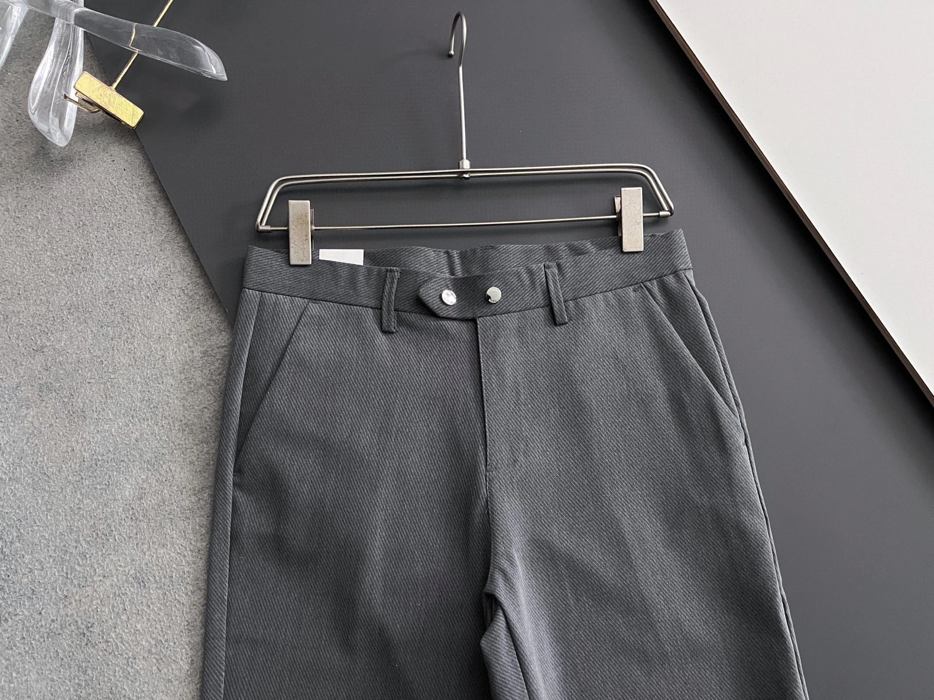 PRADA Мужские брюки из хлопка 