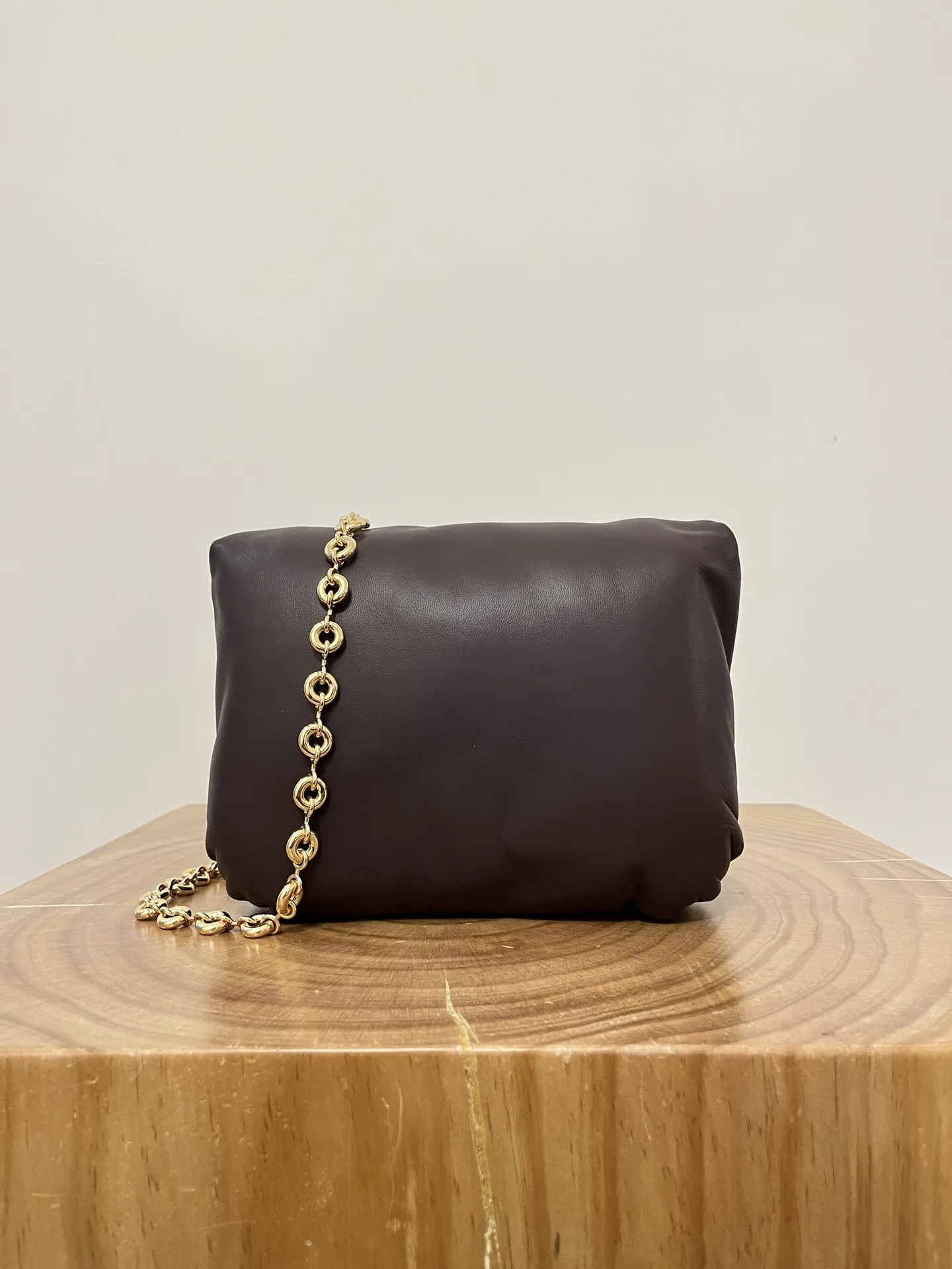 LOEWE Женская сумка Puffer Goya из кожи наппа